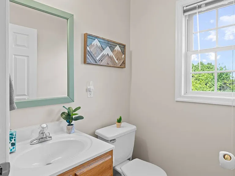 48 Boyington Blvd — Photo 17