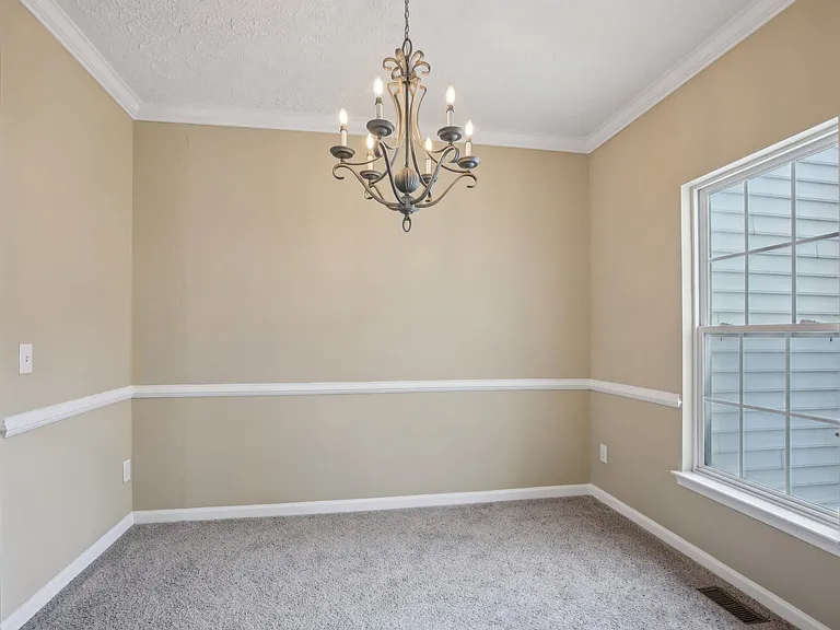 7841 Heaton Way — Photo 5