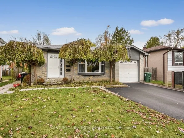 75 Bernick Dr, Barrie, ON L4M 5C1