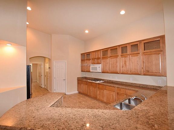 3rd image of 8622 Indian Run Falls Ln