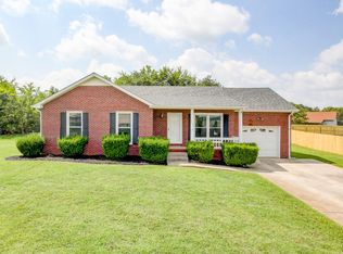 422 Sandburg Dr, Clarksville, TN