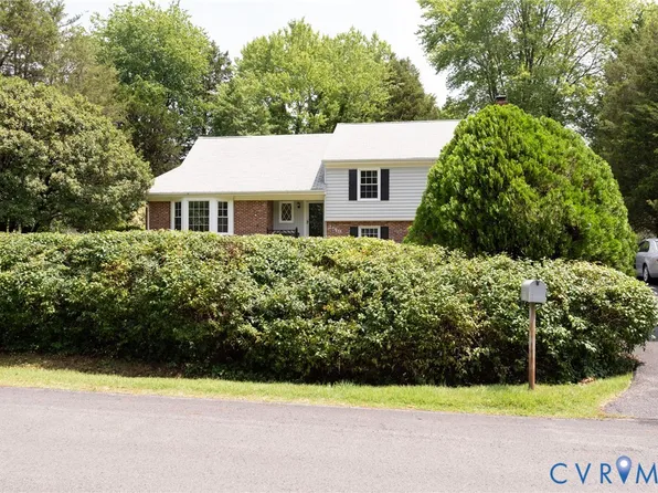2519 Woodmont Dr, North Chesterfield, VA 23235