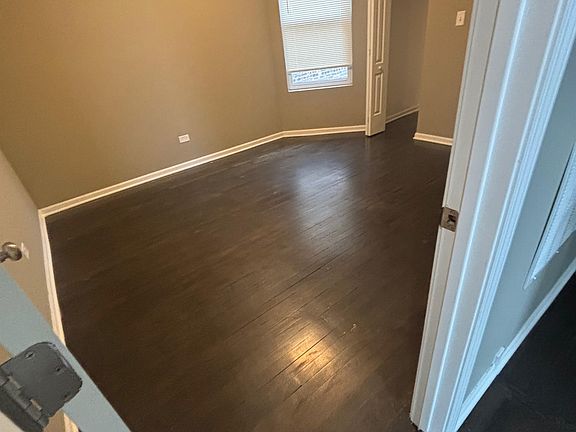 4th image of 1106 N Hamlin Ave Floor 2