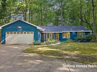 15155 Hickory St, Spring Lake, MI 49456