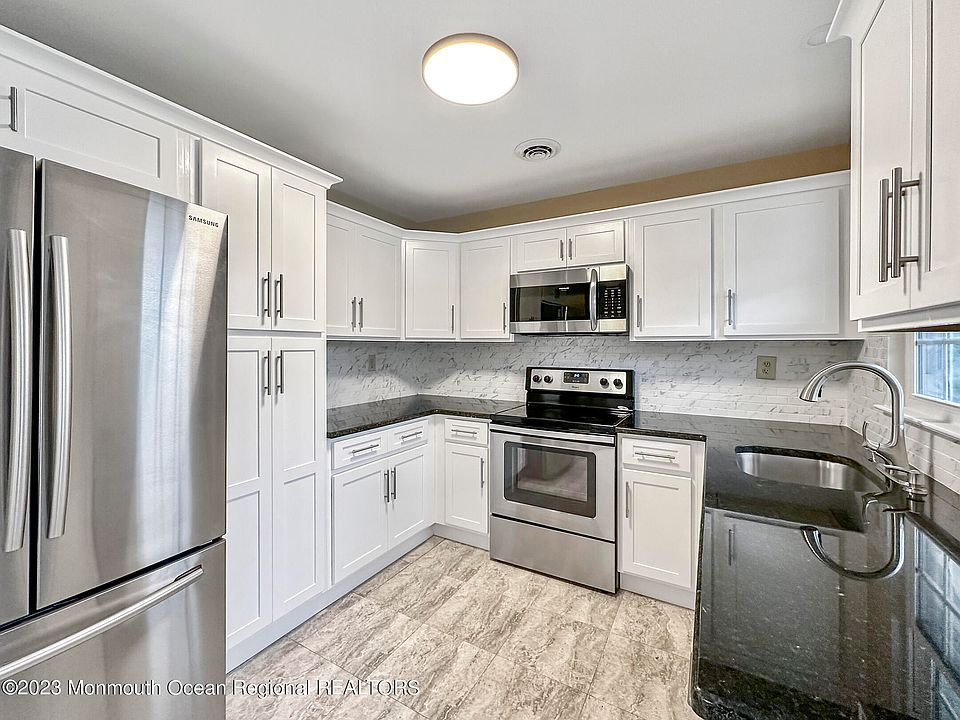 1st image of 100A Buckingham Drive