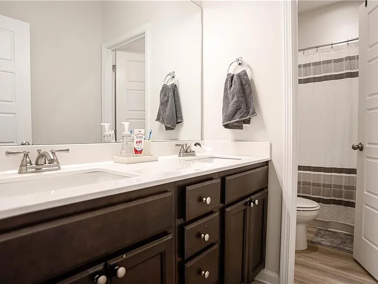 5329 Fox Hill Ln — Photo 24