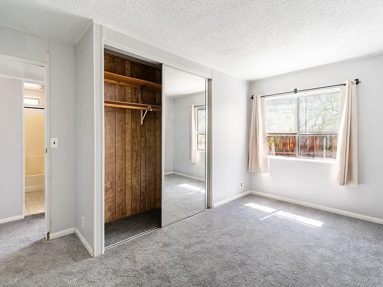 72476 Sunnyvale Dr — Photo 39