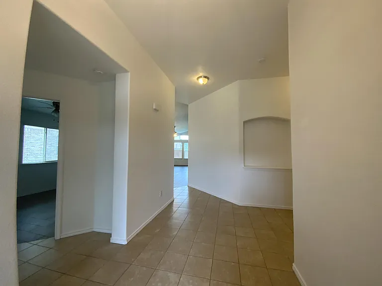 6709 Mustang Creek Rd — Photo 3