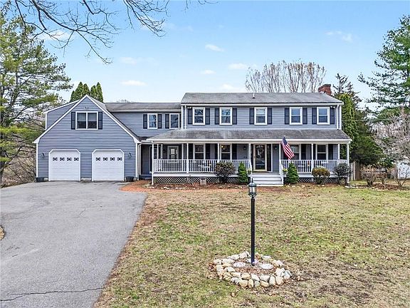 2nd image of 385 W Wrentham Rd