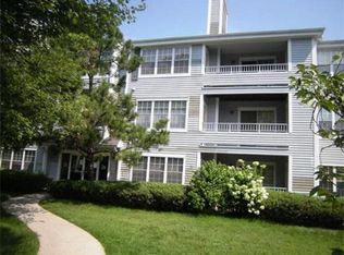 2607 Candlelight Ct, Helmetta, NJ 08828