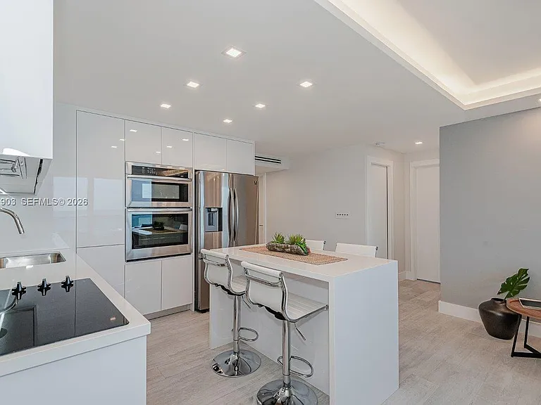 2301 Collins Ave #739 — Photo 6