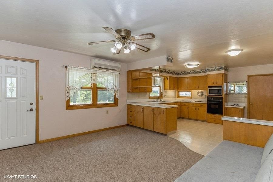 309 S 14th St, Kalona, IA 52247 Zillow