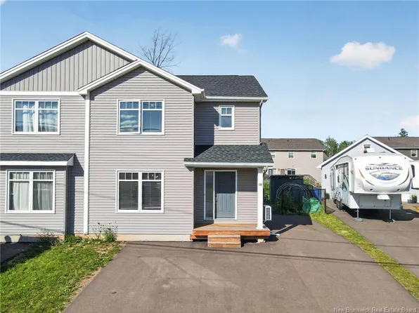 18 Brooklyn St, Moncton, NB E1A 7E8