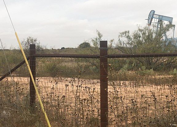 4th image of 2607 W County Road 140