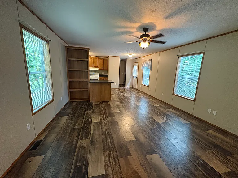75 Mansfield Dr — Photo 5
