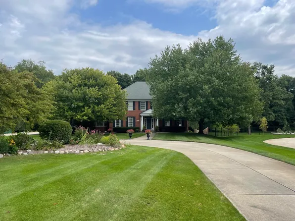 8607 Plover Dr, Kalamazoo, MI 49009