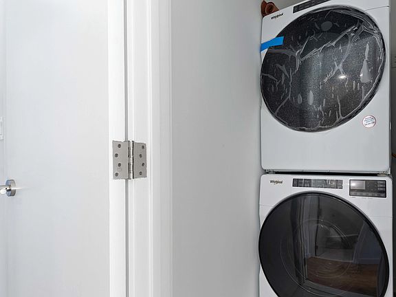 5th image of 329 Halsey St #4