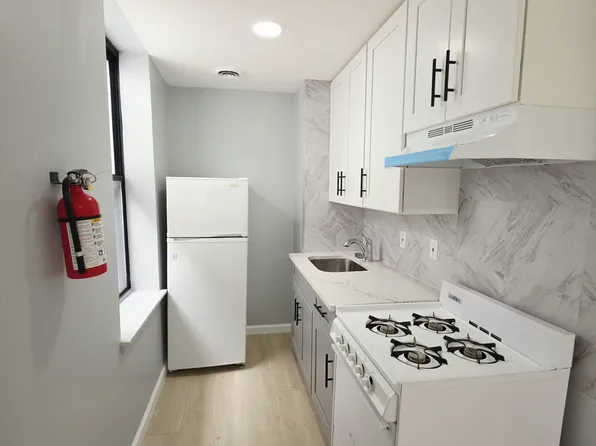 61 Concord St APT 1B, Jersey City, NJ 07306