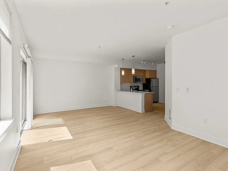 Six Oaks — Photo 30
