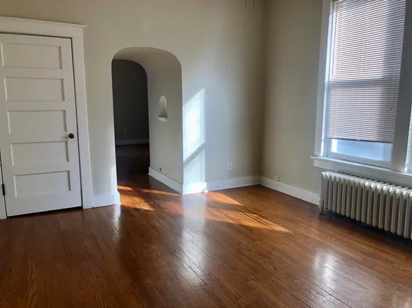 614 S 5th St APT 1, Springfield, IL 62703