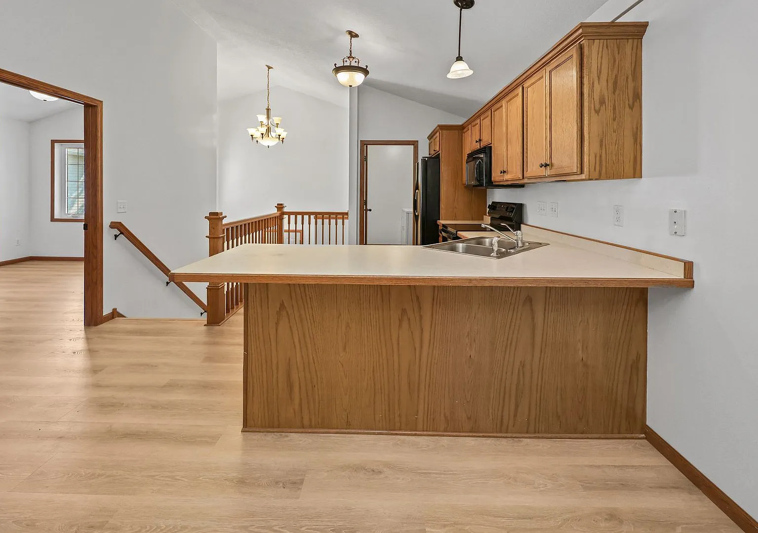 2 Bedroom Townhome in Rockford! — Photo 3