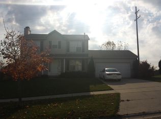 238 Glendale Dr NE, Rockford, MI 49341