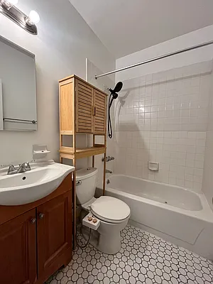 Rented by Dwell Residential Inc | media 5