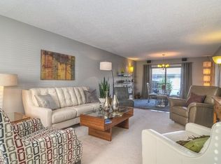 8610 W 84th Ter, Overland Park, KS 66212