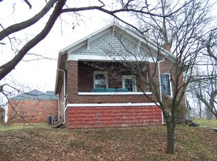 2 Riverside Dr, Boonville, MO 65233