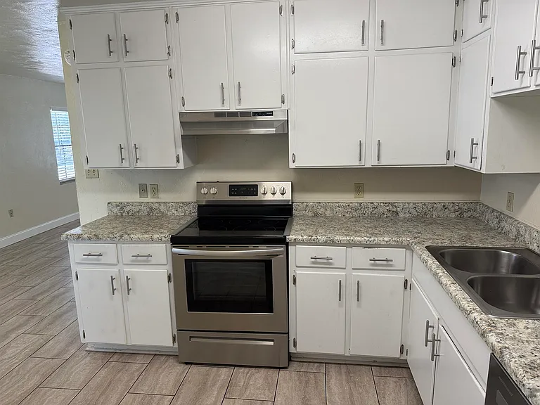 2622 Old Bainbridge Rd #D — Photo 3