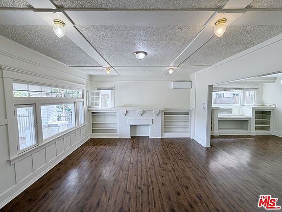 3rd image of 860 W 56th St