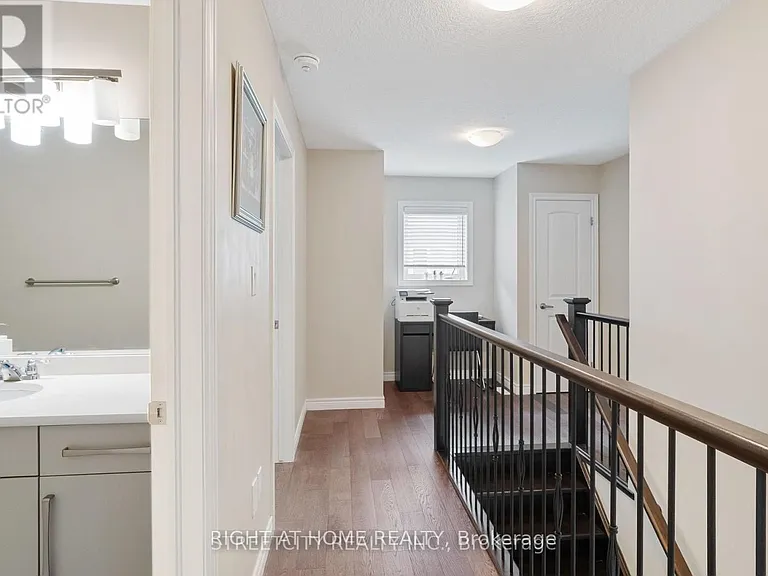 402 Tansbury St N — Photo 18