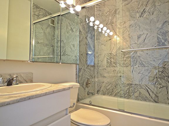 5th image of 420 E 54th St APT 33D