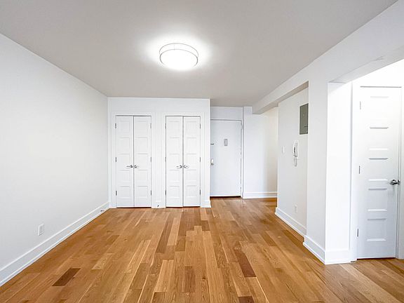 2nd image of 14220 Franklin Ave APT 7K