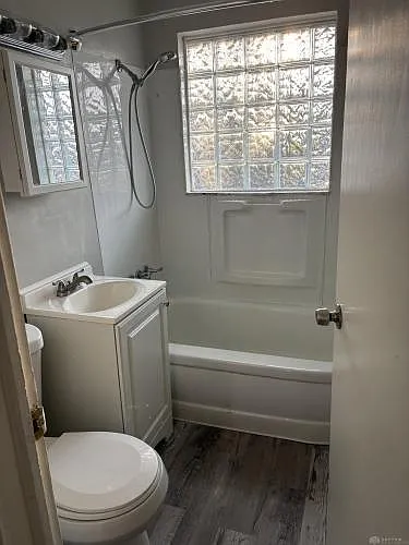 33 Rita St #33 — Photo 8