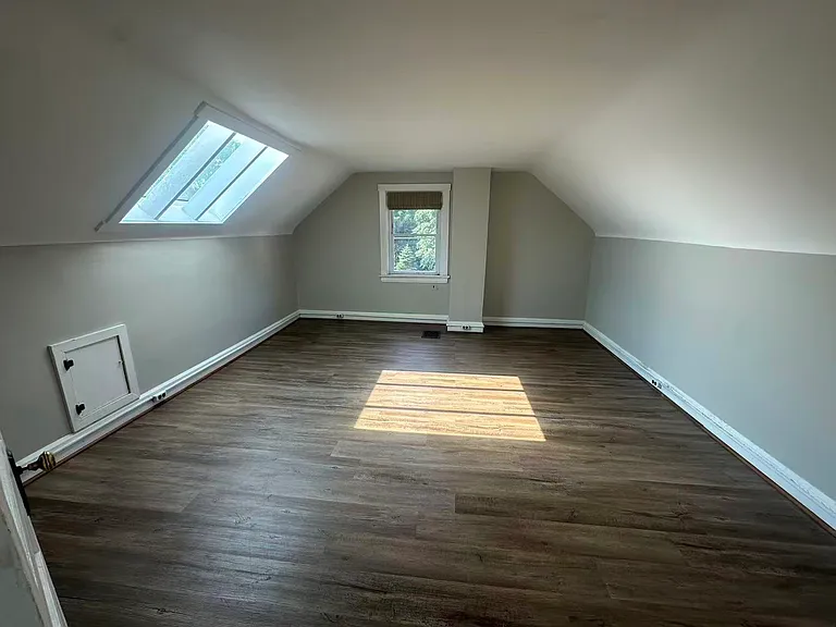 2715 Markbreit Ave #2 — Photo 3