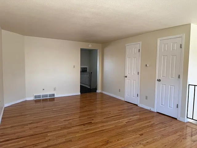 1438 Hover St #3 — Photo 2