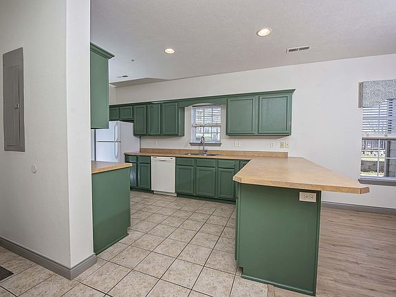 5th image of 310 S Wildwood Drive Bld 7, Unit # 1 BLDG Building 7