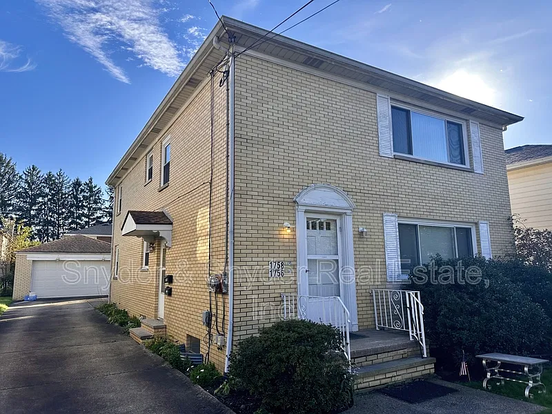 1756 & 1758 Liberty Dr