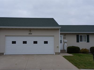 2004 14th St NW, Minot, ND, 58703