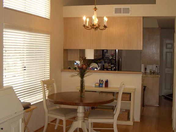 4th image of 2204 S Bentley Ave APT 301