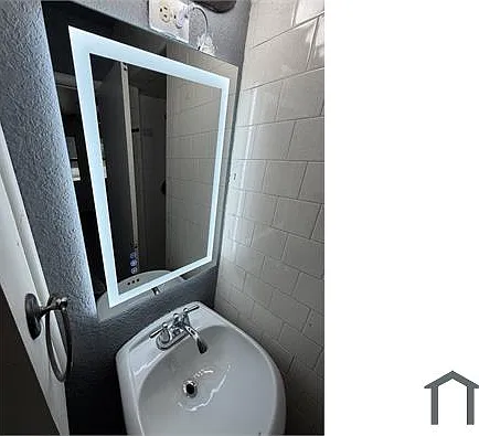 3 bed, 1156 sqft, $2,200 — Photo 4