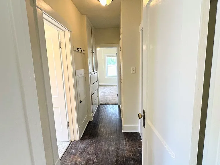 812 State St — Photo 13