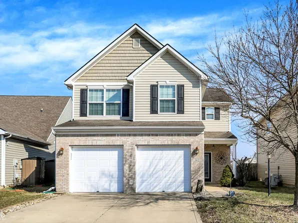 3423 Shadow Bend Dr, Columbus, IN 47201
