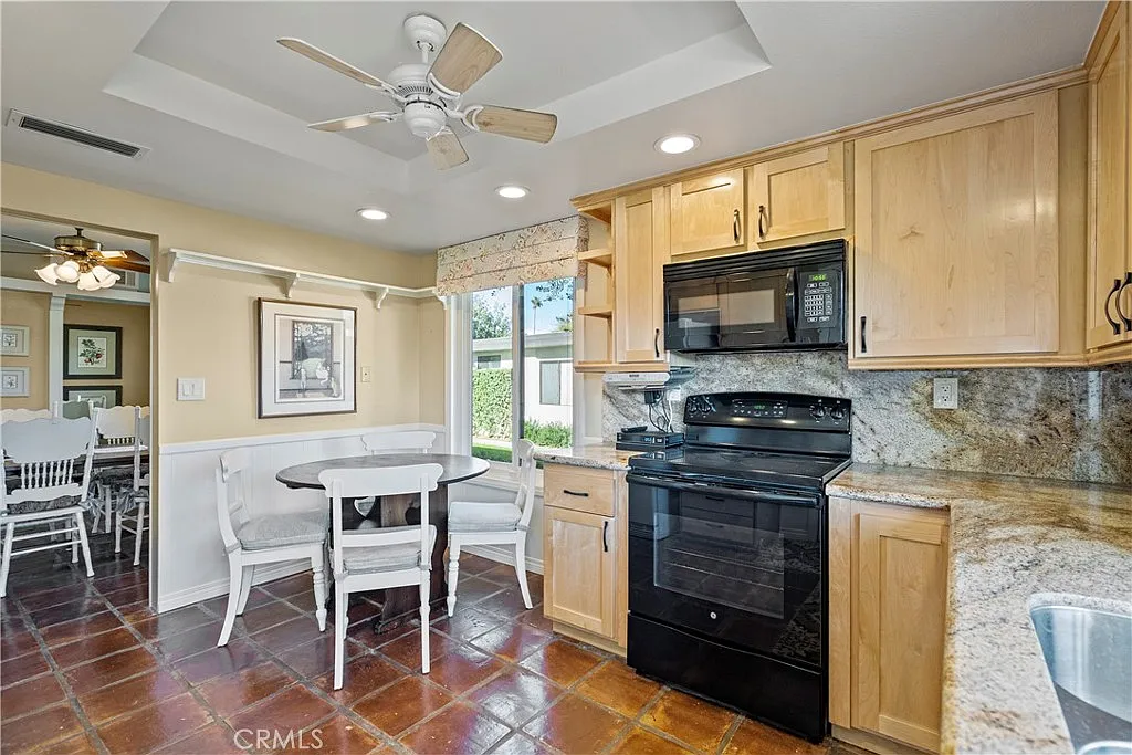 3 bed, 1693 sqft, $3,000 — Photo 3