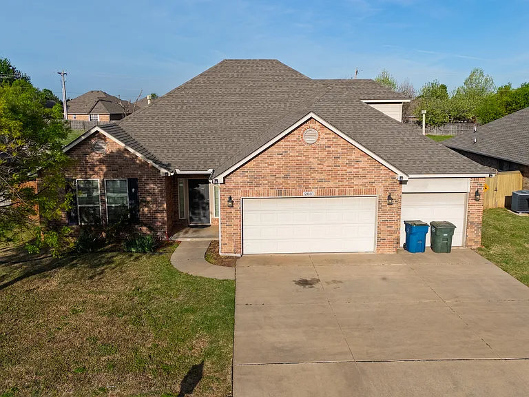 2801 Sunflower Dr — Photo 5