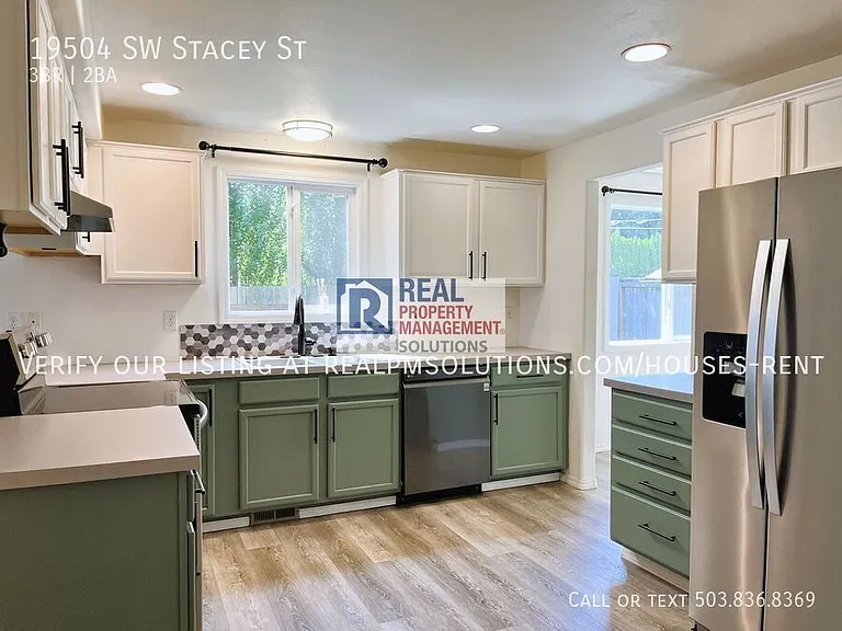 19504 SW Stacey St — Photo 11