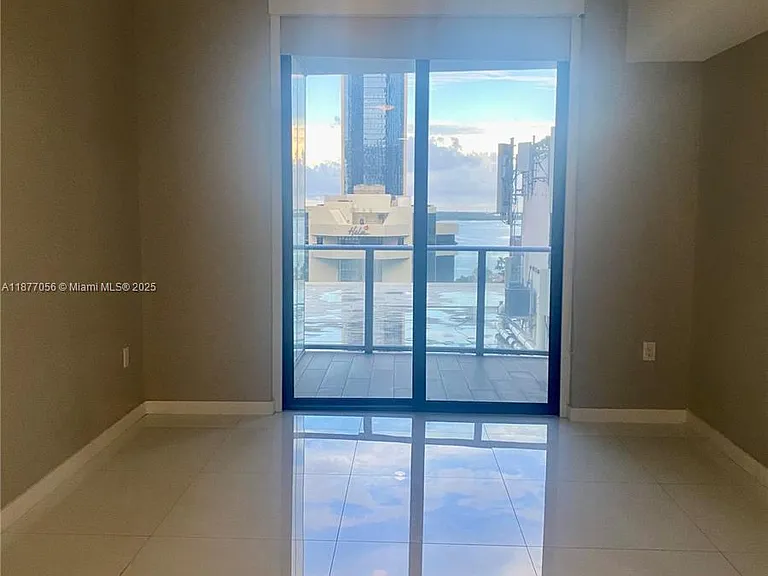 1010 Brickell Ave #1502 — Photo 5