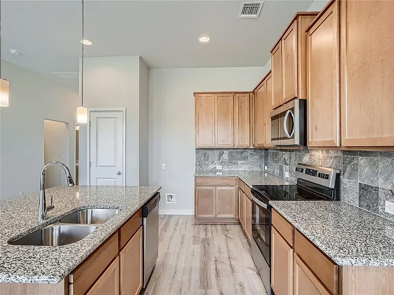 1309 Showbox St #6 — Photo 8