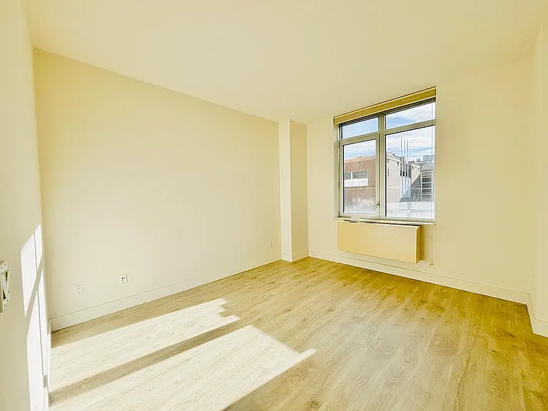 229 W 60th St #3H — Photo 4